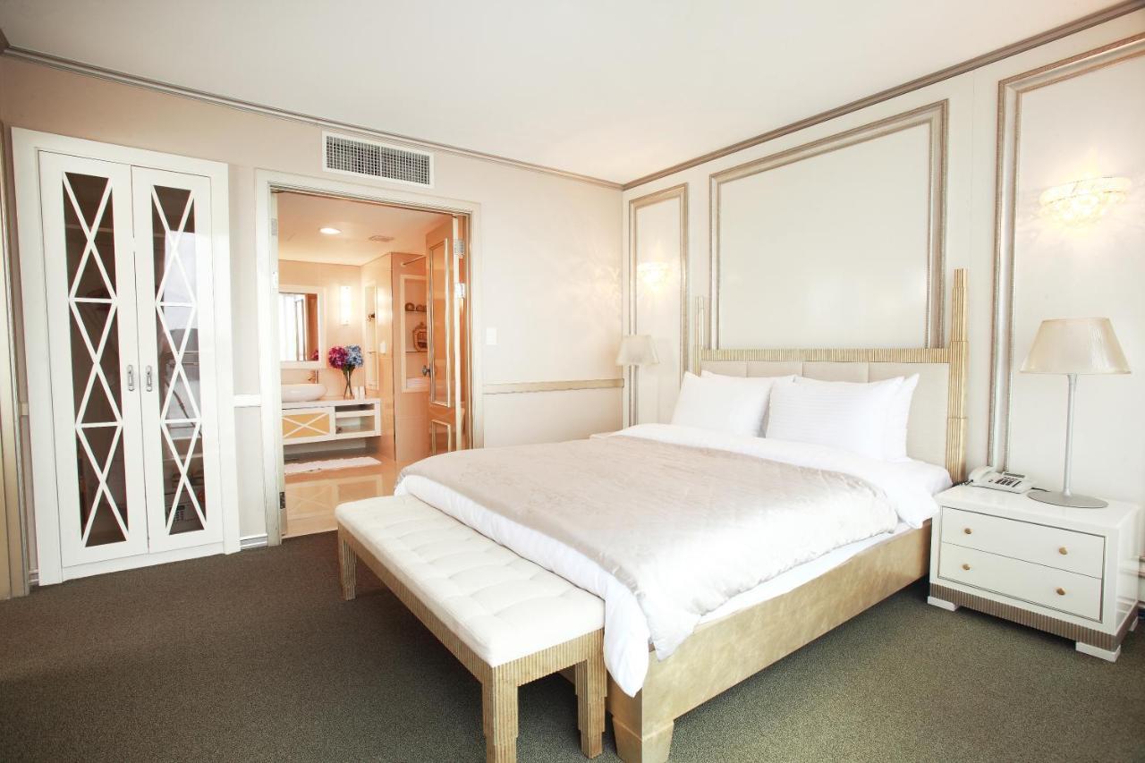 Hotel Riviera Geoje Buitenkant foto