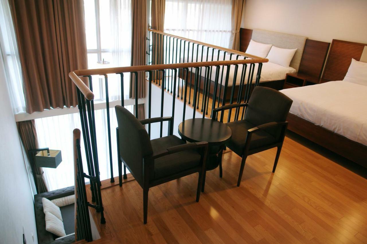Hotel Riviera Geoje Buitenkant foto